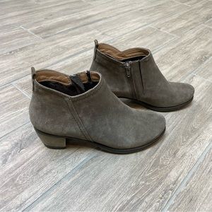 Eric Michael Suede Boots in Grey
